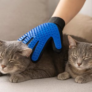 Massaging Pet Hair Remover Glove for Relaxation and Deshedding Dogs Cats